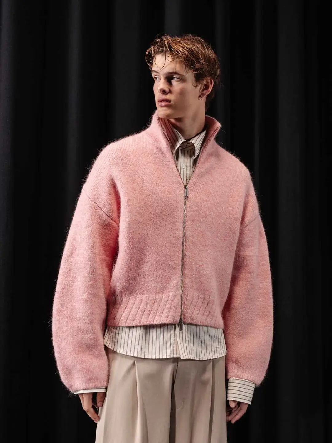 Ffected 'Mare' Mohair Zipper Pink (3)